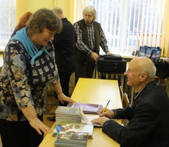 У Гомелі прэзентавалі кнігу вершаў Віктара Яраца